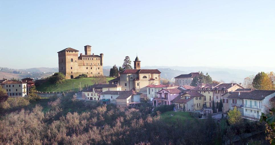 Hotel Casa Pavesi Гринцане-Кавур Экстерьер фото